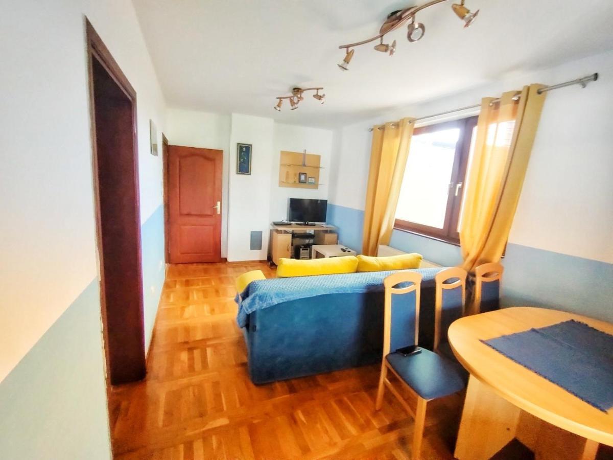 Plavi Apartman Airport Belgrad Exteriör bild