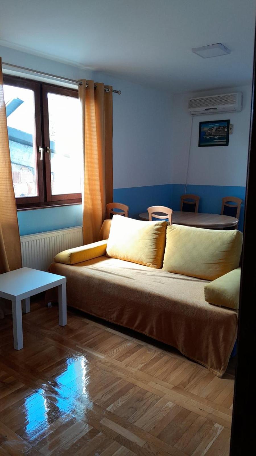 Plavi Apartman Airport Belgrad Exteriör bild