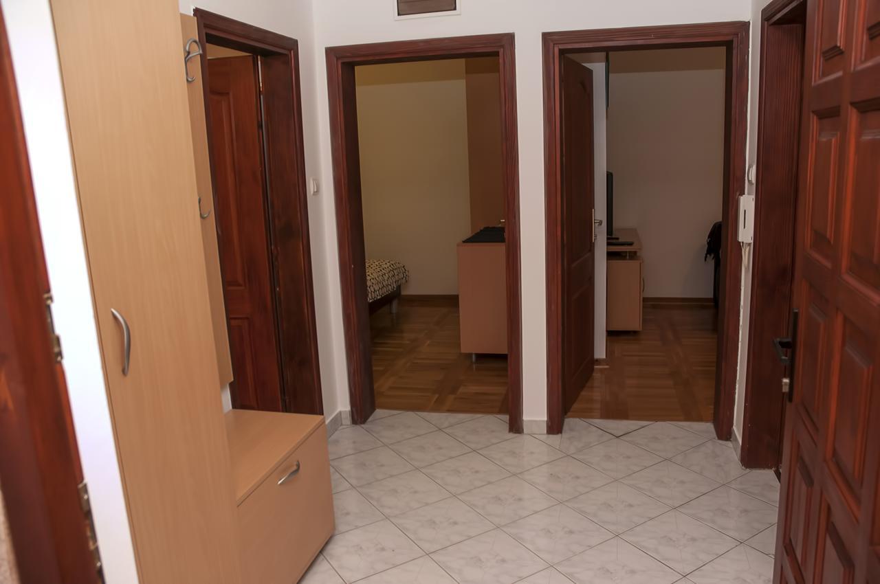 Plavi Apartman Airport Belgrad Exteriör bild